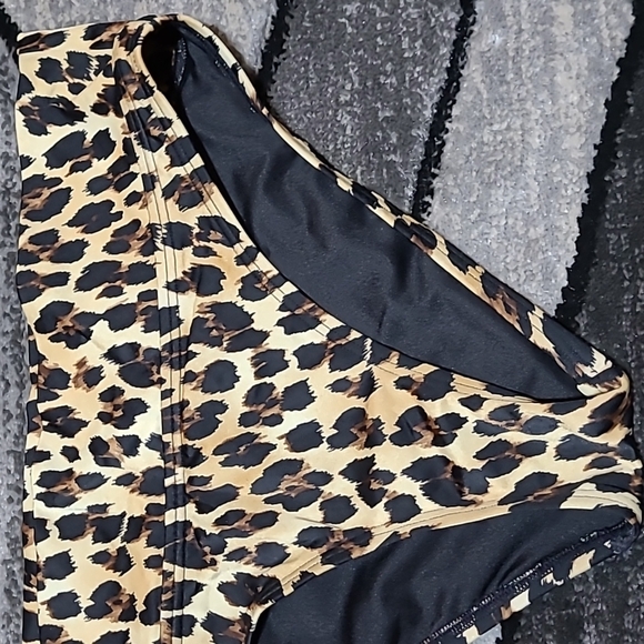 Victoria Secret 2012 Leopard Print High-Waisted Bikini Swim Bottom - Picture 3 of 9